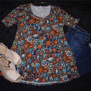 LulaRoe Floral Perfect (Actually GORGEOUS) 🌼💐